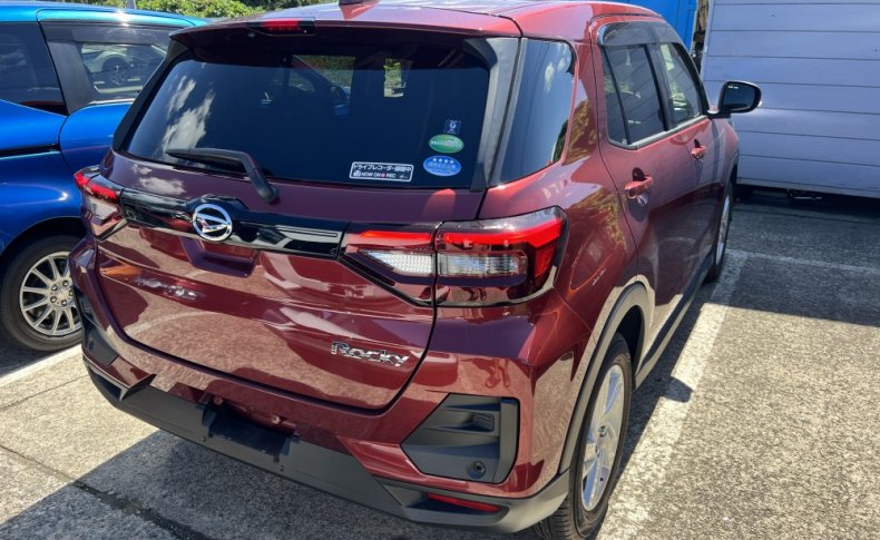DAIHATSU ROCKY X 2019