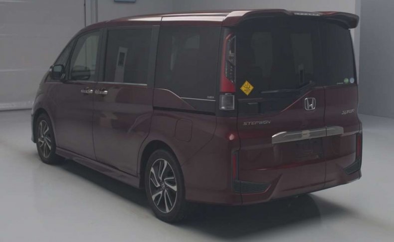 HONDA STEPWGN SPADA COOL SPIRIT 8-SEATERS 2015