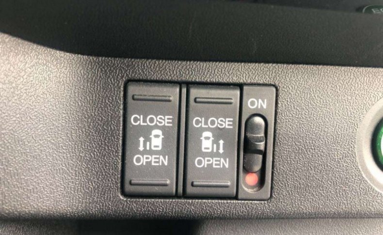 HONDA STEPWGN SPADA COOL SPIRIT 8-SEATERS 2015