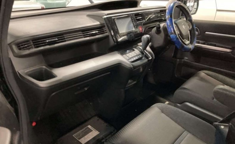 HONDA STEPWGN SPADA HONDA SENSING 8-SEATERS 2017