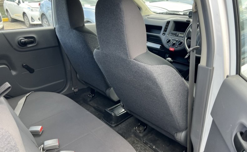 NISSAN AD 2WD 2019
