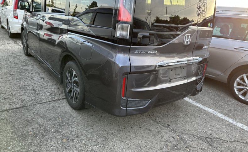 HONDA STEPWGN SPADA HONDA SENSING 7-SEATERS 2015