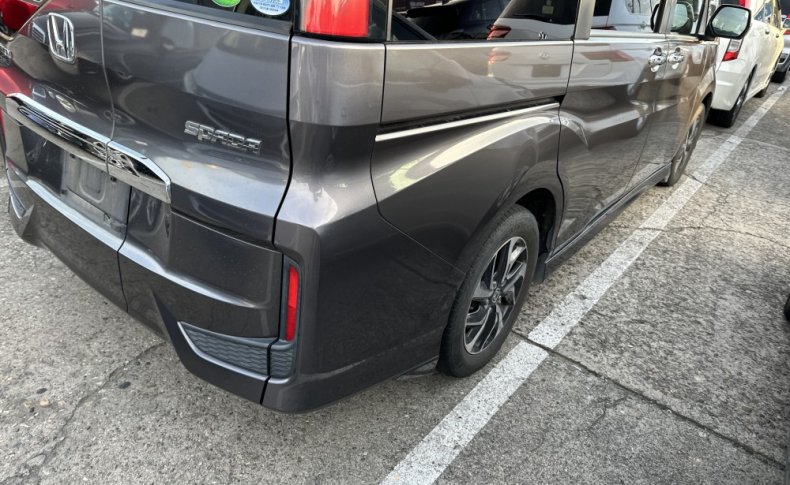 HONDA STEPWGN SPADA HONDA SENSING 7-SEATERS 2015