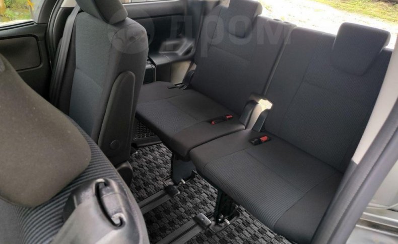 TOYOTA VOXY X 2018