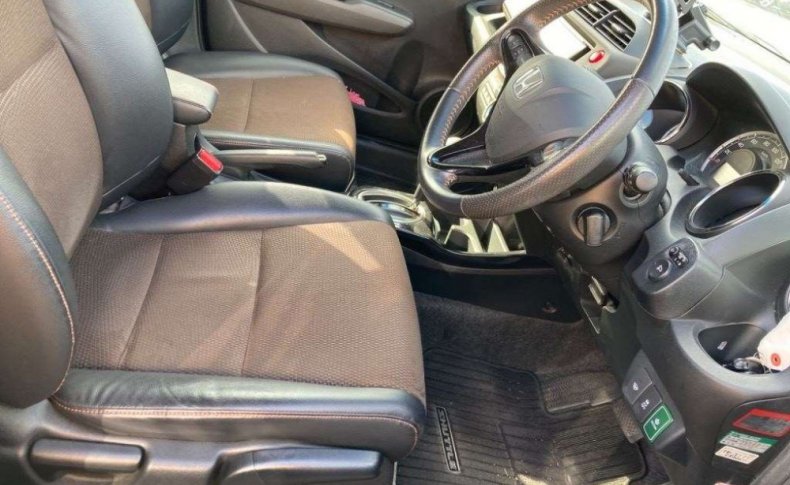 HONDA FIT SHUTTLE 15 X 2013