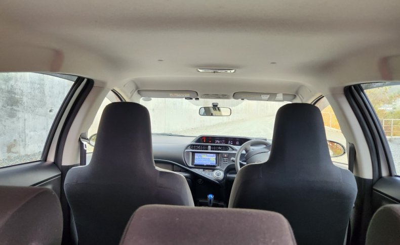 TOYOTA AQUA L 2016