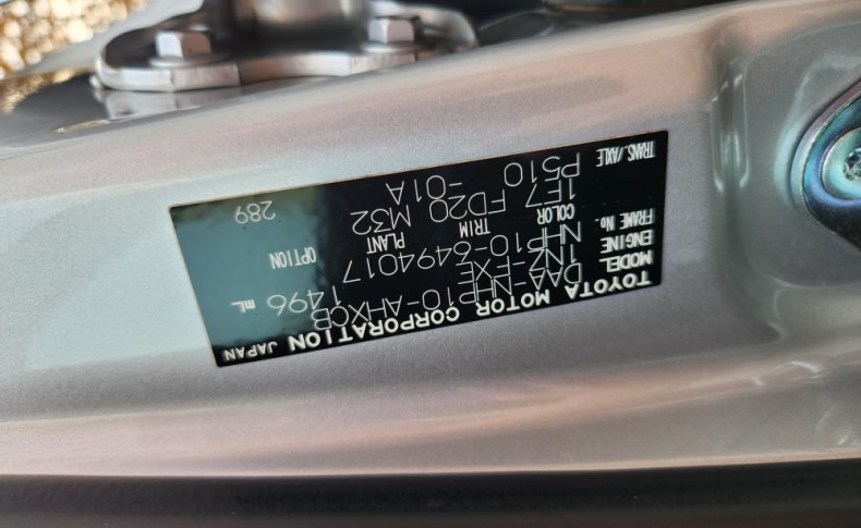 TOYOTA AQUA L 2016