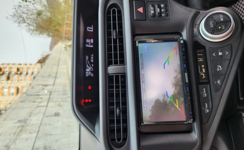 TOYOTA AQUA L 2016