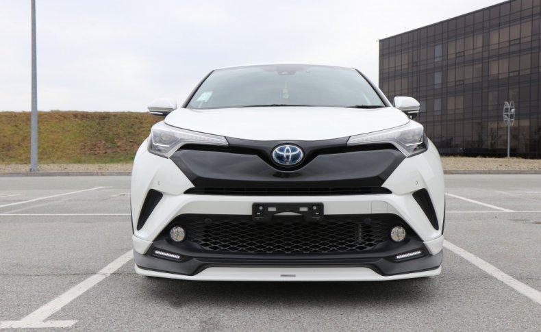 TOYOTA C-HR G LED EDITION 2017