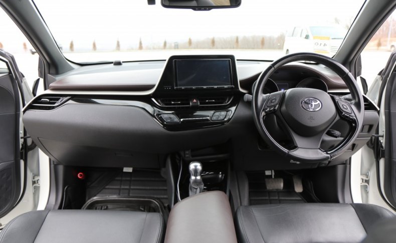 TOYOTA C-HR G LED EDITION 2017