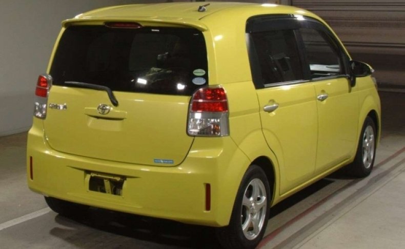 TOYOTA SPADE G 2013