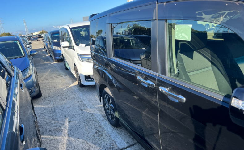 HONDA STEPWGN SPADA 7-SEATERS 2015