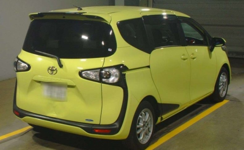 TOYOTA SIENTA X 2016