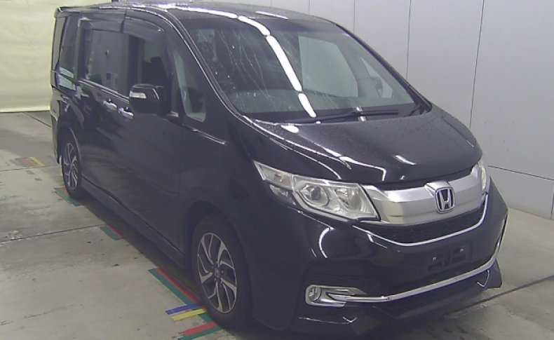 HONDA STEPWGN Spada Advanced Package Alpha 8 seater 2015