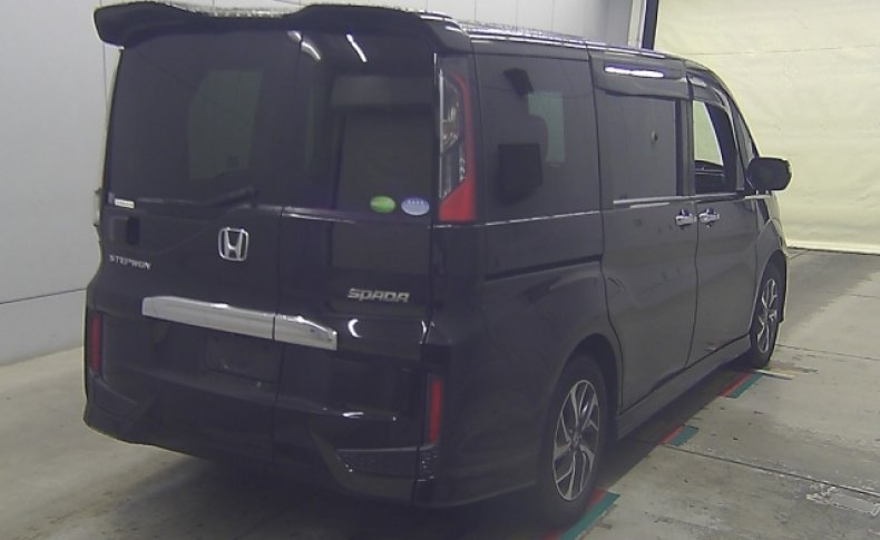 HONDA STEPWGN Spada Advanced Package Alpha 8 seater 2015