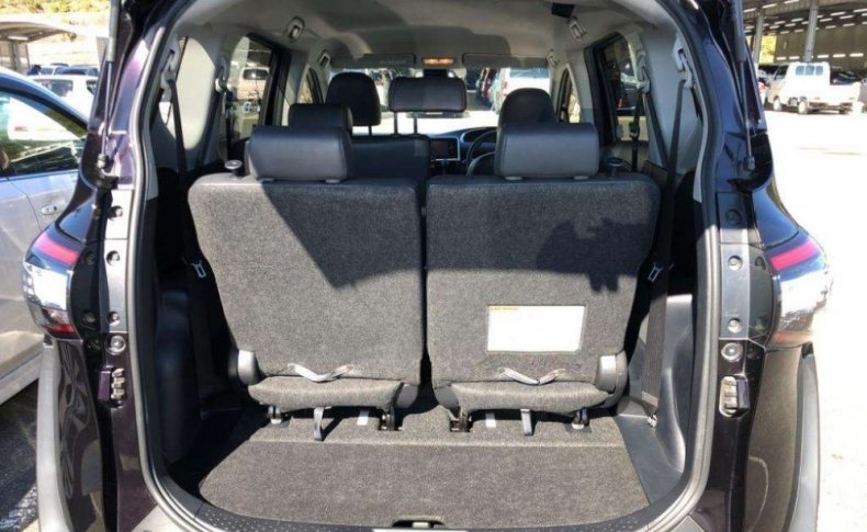 TOYOTA SIENTA G 2017