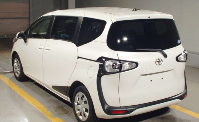 TOYOTA SIENTA G 2016
