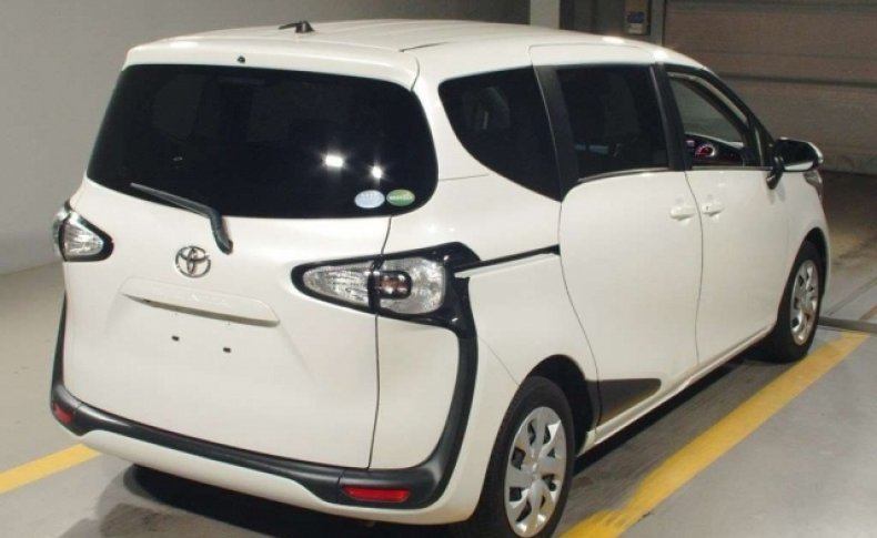 TOYOTA SIENTA G 2016