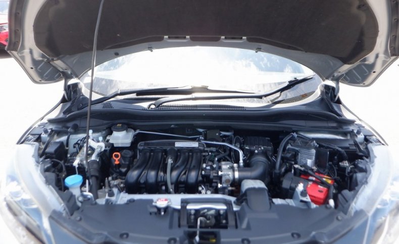 HONDA VEZEL HYBRID X 2014
