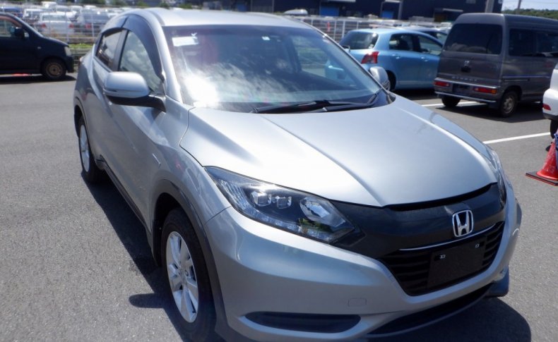 HONDA VEZEL HYBRID X 2014