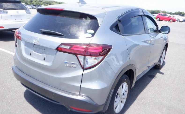 HONDA VEZEL HYBRID X 2014