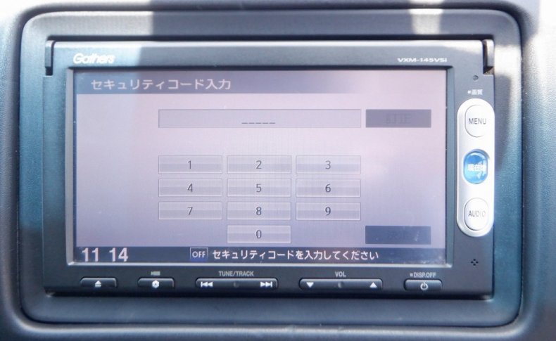 HONDA VEZEL HYBRID X 2014