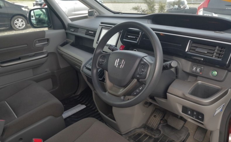 HONDA STEPWGN G 4WD 2015