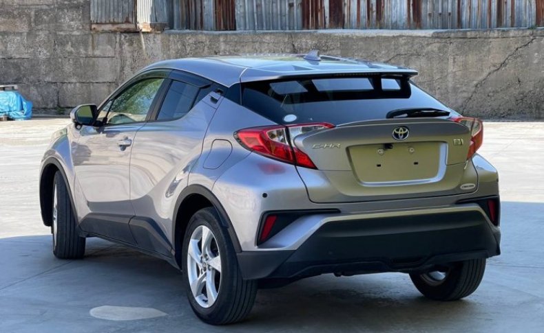 TOYOTA C-HR HYBRID S 2018