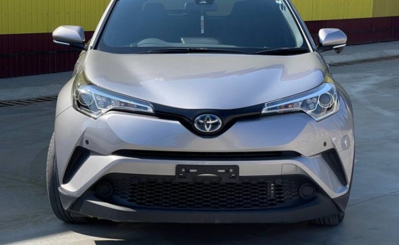 TOYOTA C-HR HYBRID S 2018