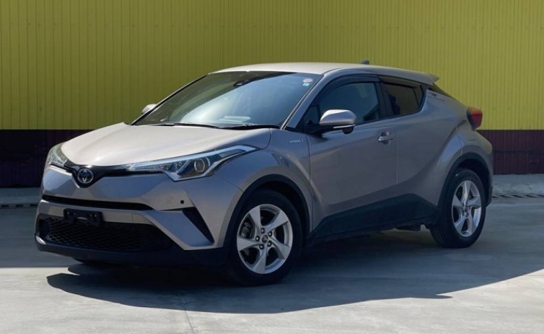 TOYOTA C-HR HYBRID S 2018