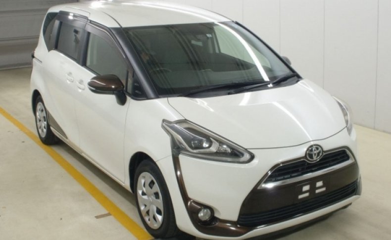 TOYOTA SIENTA G 2015