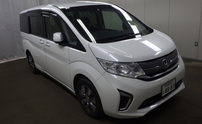 HONDA STEPWGN 4WD G-EX 7 SEATER 2015
