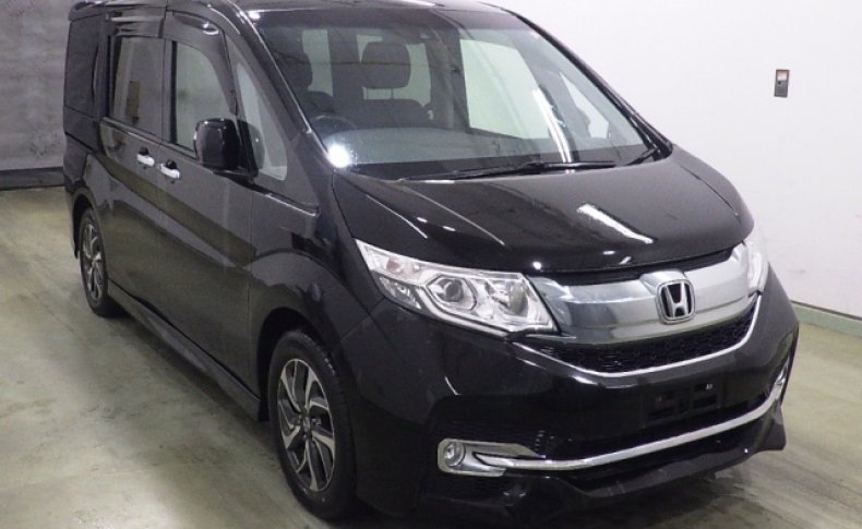 HONDA STEPWGN SPADA 8 SEATER 2015