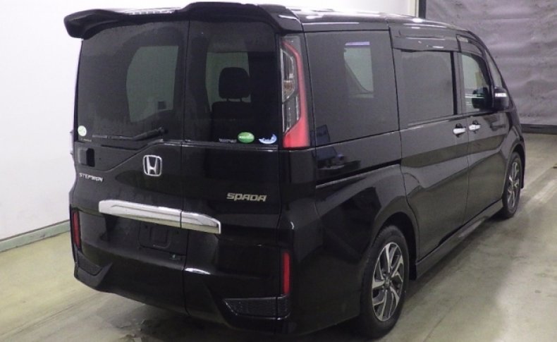 HONDA STEPWGN SPADA 8 SEATER 2015