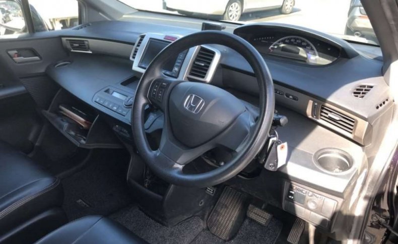 HONDA FREED SPIKE G Just Selection 2011