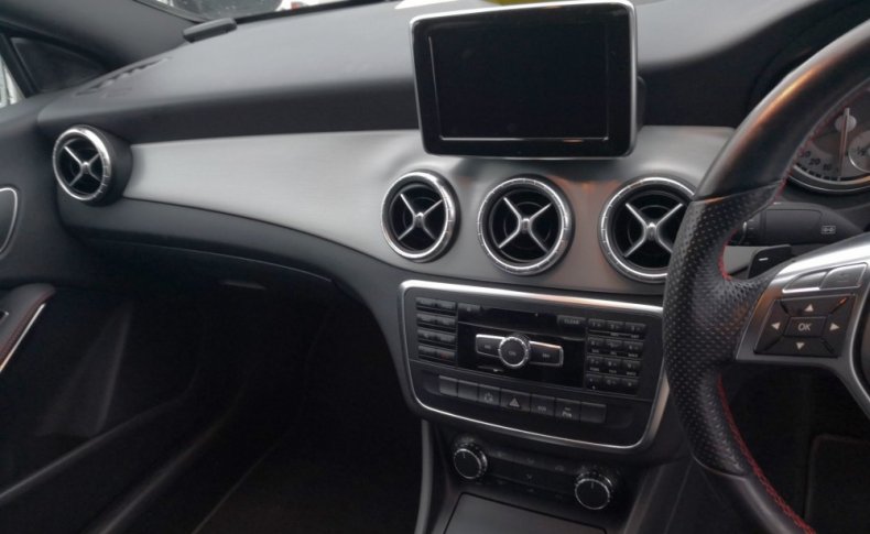 MERCEDES BENZ CLA CLA 180 AMG LINE 2014