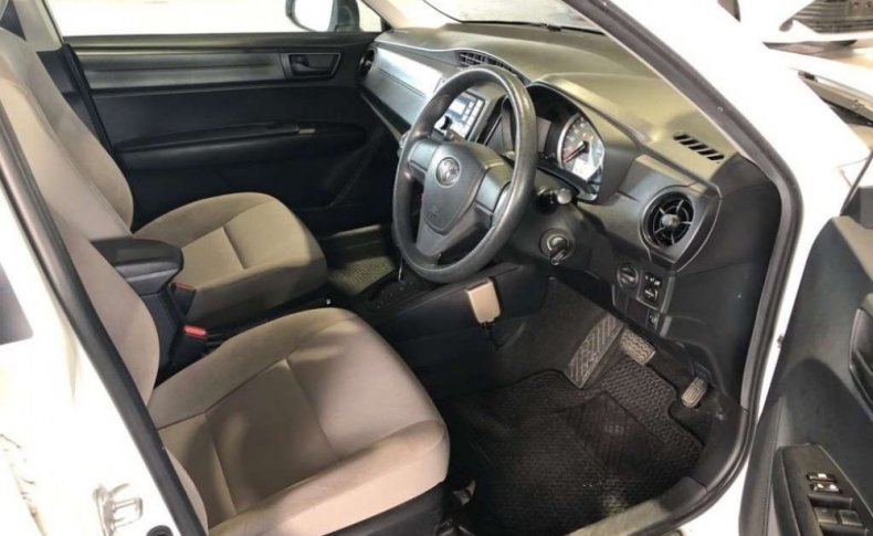 TOYOTA COROLLA AXIO X 2016