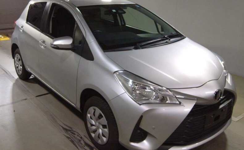 TOYOTA VITZ F 4WD 2019