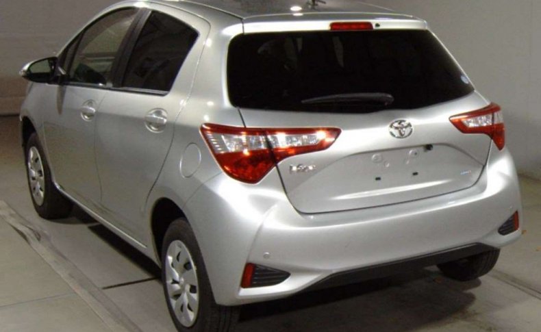 TOYOTA VITZ F 4WD 2019