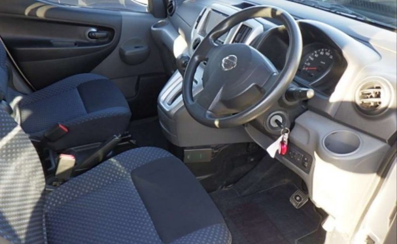 NISSAN NV200 16X-2R 2011