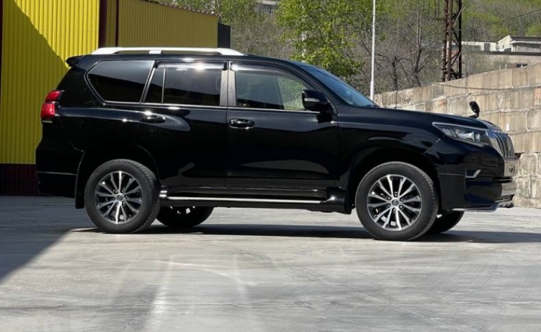 TOYOTA LAND CRUISER PRADO TX LEATHER PACKAGE 7-SEATER 2017