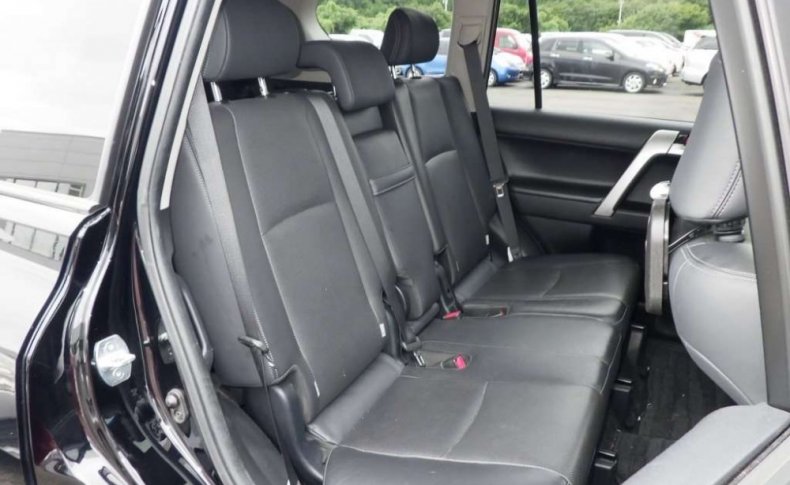 TOYOTA LAND CRUISER PRADO TX LEATHER PACKAGE 7-SEATER 2017