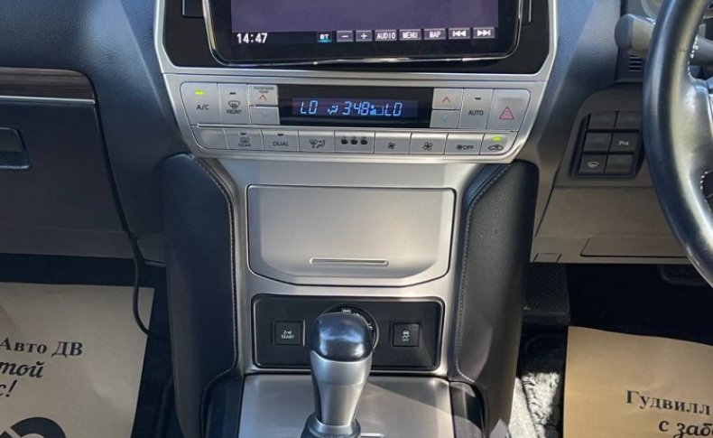 TOYOTA LAND CRUISER PRADO TX LEATHER PACKAGE 7-SEATER 2017