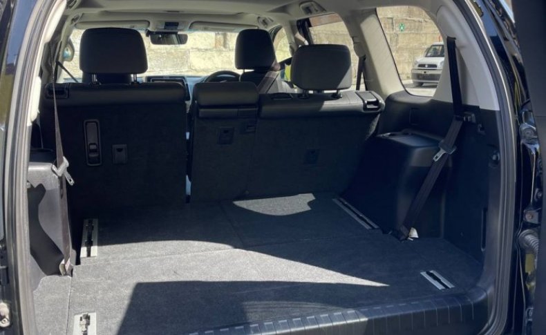 TOYOTA LAND CRUISER PRADO TX LEATHER PACKAGE 7-SEATER 2017