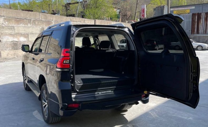 TOYOTA LAND CRUISER PRADO TX LEATHER PACKAGE 7-SEATER 2017
