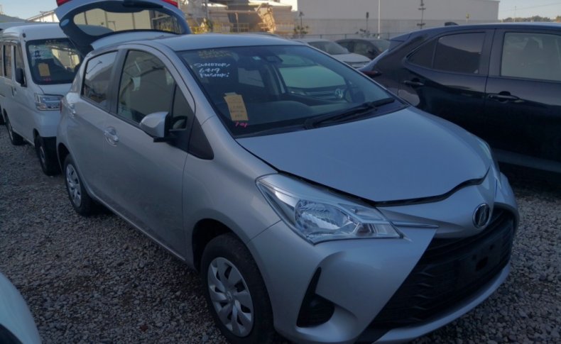 TOYOTA VITZ F 4WD 2019