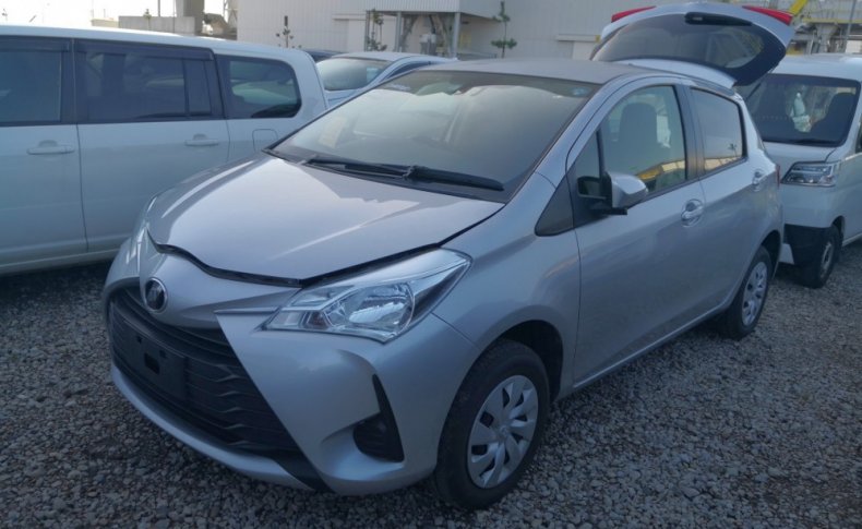 TOYOTA VITZ F 4WD 2019