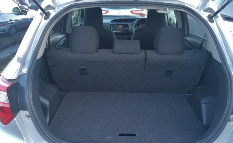 TOYOTA VITZ F 4WD 2019