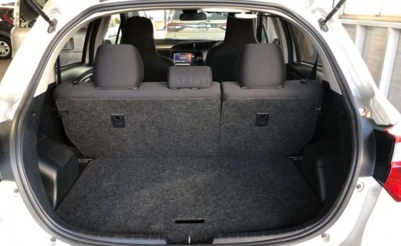 TOYOTA VITZ F 4WD 2019