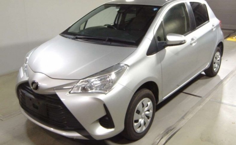 TOYOTA VITZ F 4WD 2019